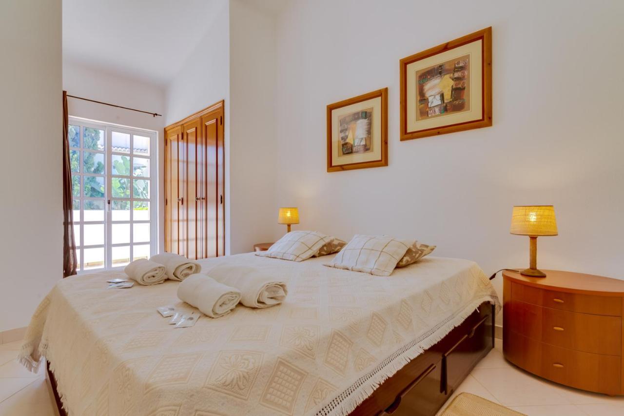 Small Villa 4Pax -Shared Pool @ Homesbyfc Албуфейра Экстерьер фото